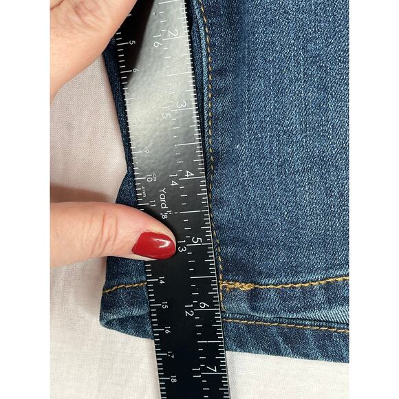 Seven7 Weekend denim short, size 10 EUC - Picture 8 of 10